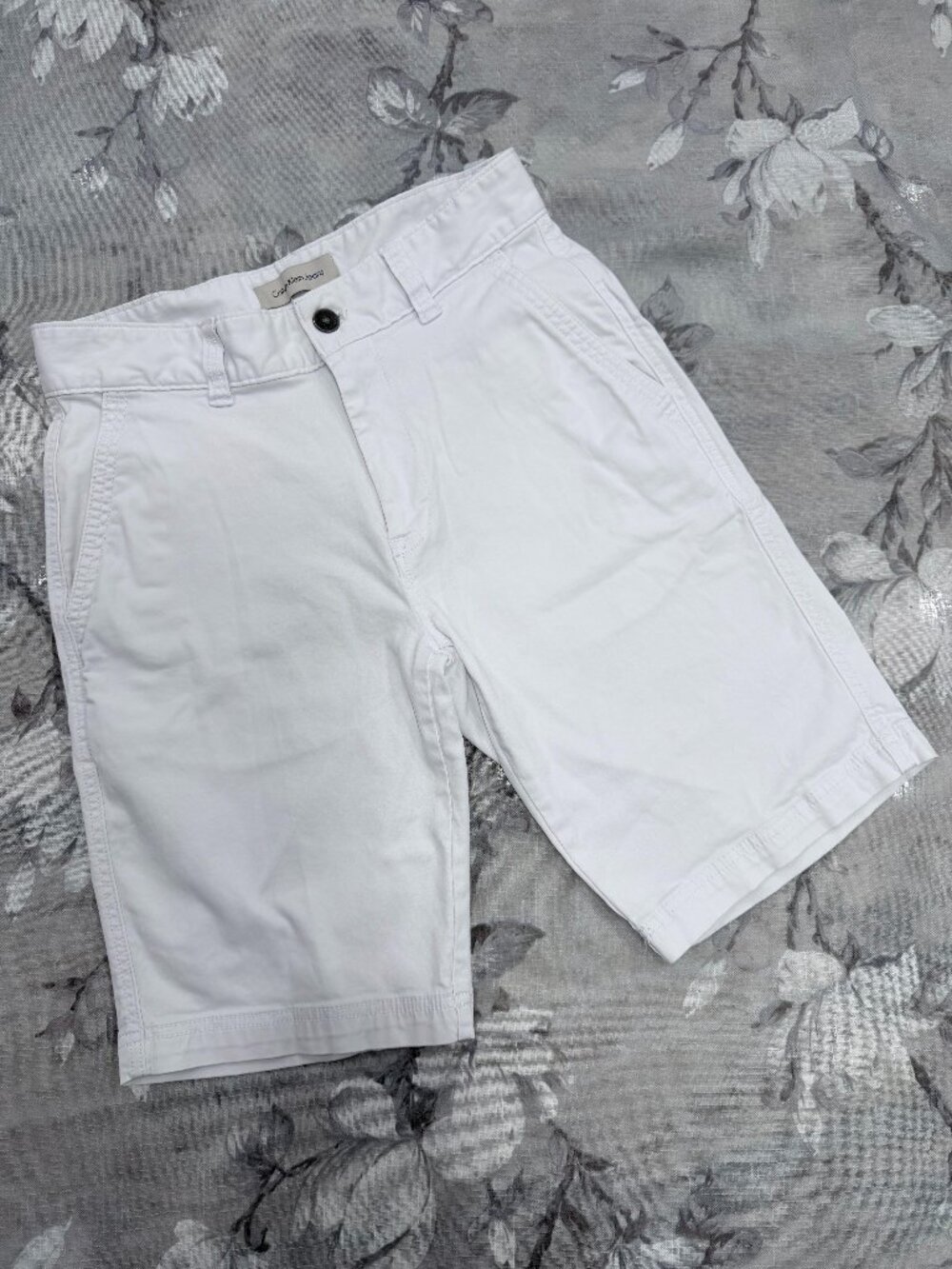 Calvin Klein Jeans White Bermuda Shorts Women’s Size 29 Stretch Tailored Summer